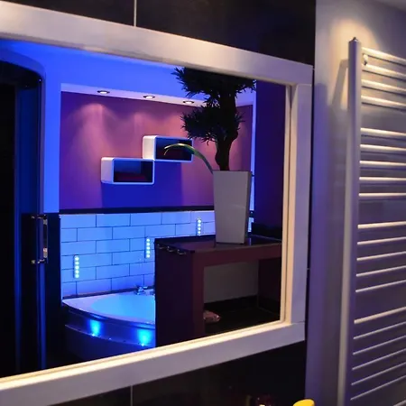 Sinuessa Quarto em Acomodações Particulares *