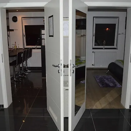 Проживание в семье Sinuessa