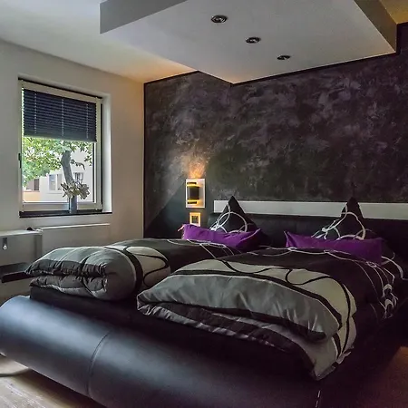 Проживание в семье Sinuessa