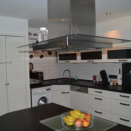 Sinuessa Δωμάτια σε οικογενειακή κατοικία