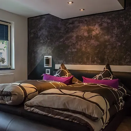 Проживание в семье Sinuessa *