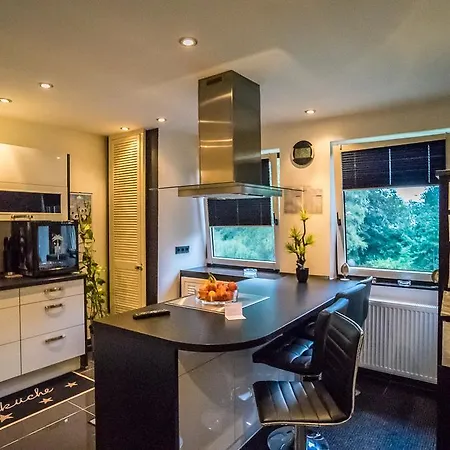 Проживание в семье Sinuessa *