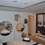 Sinuessa Homestay Cologne